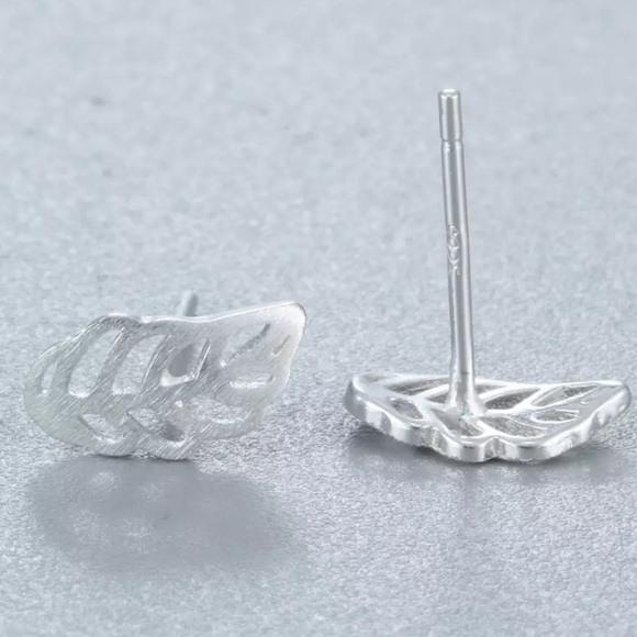 Sterling Silver 925 Leaves Stud Earrings - Picture 2 of 4